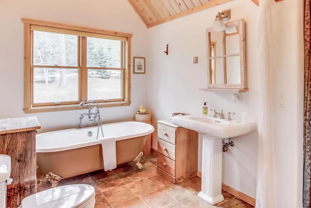 Lakefront Vacation Home Rentals In Lake Pend Orielle, Idaho