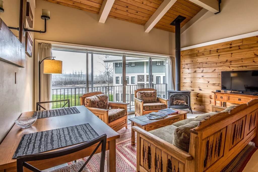 Lakeside Vacation Home Rentals In Sandpoint, Idaho